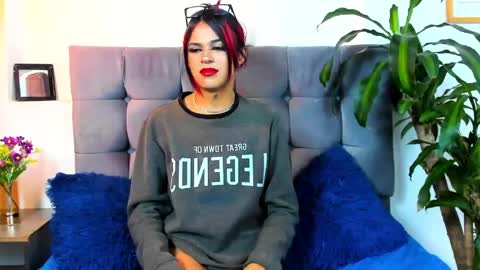 Snapshot of foxxy_angel chatting on 05.20.26 Santi online show from 05.20.26