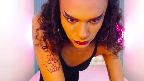 Snapshot of foxy_ella chatting on 02.14.25 Ella online show from 02.14.25