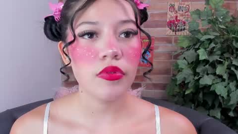 Snapshot of foxy_loren chatting on 06.20.26 Loren online show from 06.20.26