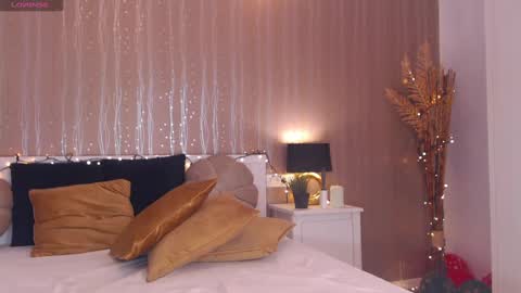 Snapshot of foxyadele_ chatting on 12.14.24 Adela - Single mom. 40 y online show from 12.14.24