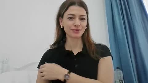 Adela - Single mom. 40 y online show from 02.02.26