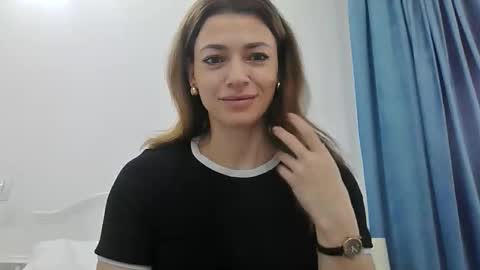 Adela - Single mom. 40 y online show from 02.04.26