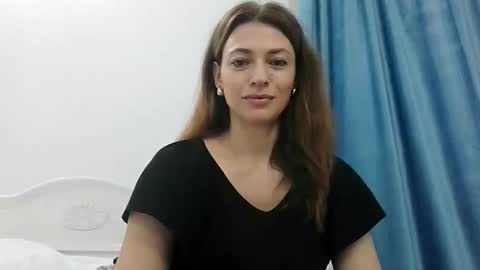 Adela - Single mom. 40 y online show from 02.06.26