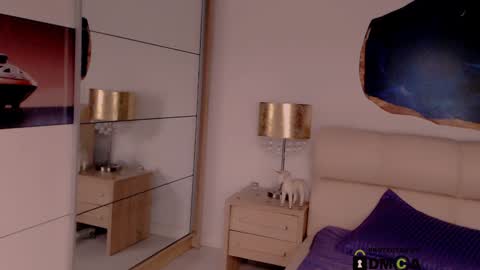 Snapshot of foxydevilish chatting on 12.29.24 Fox online show from 12.29.24