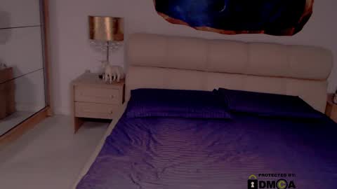 Snapshot of foxydevilish chatting on 01.06.25 Fox online show from 01.06.25