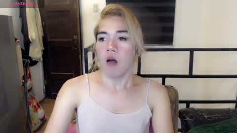 Snapshot of foxyinnocentstar chatting on 02.15.25 jenny online show from 02.15.25