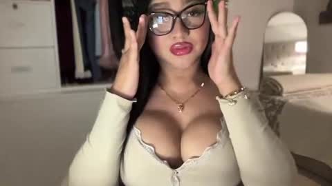 Snapshot of foxyluscious chatting on 02.12.26 Ms Celeste Anne online show from 02.12.26