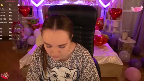 Snapshot of foxyshyyy chatting on 02.16.25 Inna online show from 02.16.25