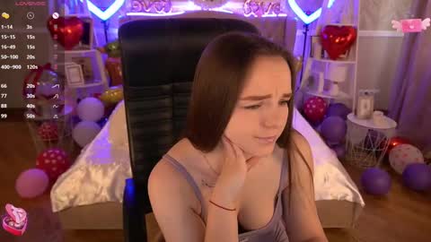 Snapshot of foxyshyyy chatting on 02.23.25 Inna online show from 02.23.25