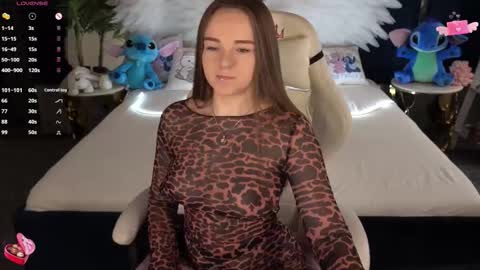 Snapshot of foxyshyyy chatting on 10.03.25 Inna online show from 10.03.25