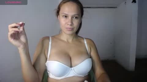 Snapshot of foxysweet08 chatting on 06.16.26 Dulce online show from 06.16.26