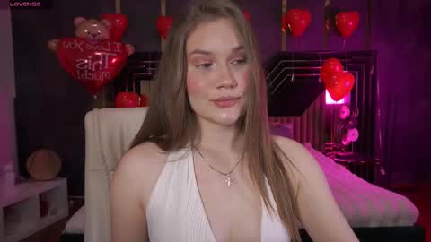 Snapshot of foxyykate chatting on 02.14.26 Kate online show from 02.14.26