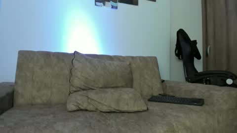 Snapshot of fraiderbrown chatting on 02.09.26 IM FRAIDER online show from 02.09.26