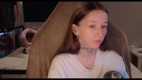 Snapshot of fran_bow chatting on 05.09.26 fran_bow online show from 05.09.26