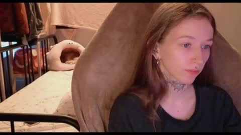 Snapshot of fran_bow chatting on 05.12.26 fran_bow online show from 05.12.26