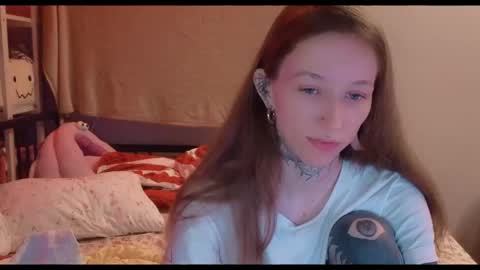 Snapshot of fran_bow chatting on 05.26.26 fran_bow online show from 05.26.26