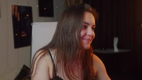 Snapshot of francescacavaliere chatting on 07.28.26 Francesca online show from 07.28.26