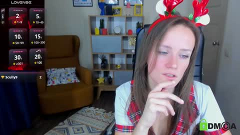 Snapshot of francescacollins chatting on 12.17.24 Fran online show from 12.17.24