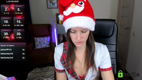 Snapshot of francescacollins chatting on 12.27.24 Fran online show from 12.27.24