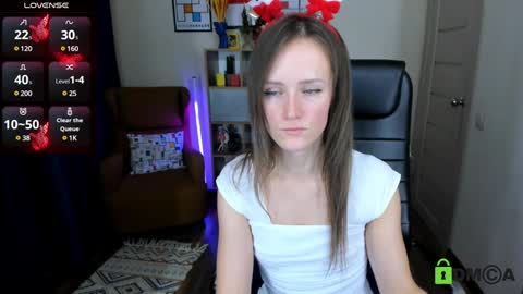 Snapshot of francescacollins chatting on 12.31.24 Fran online show from 12.31.24