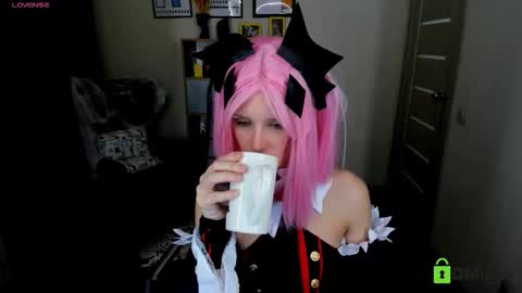 Snapshot of francescacollins chatting on 10.27.25 Fran online show from 10.27.25