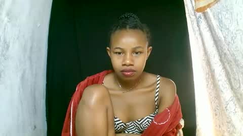 Snapshot of franciefrancie chatting on 09.24.25 francilla online show from 09.24.25