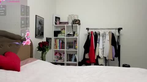 Francis online show from 03.08.26