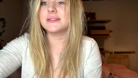 Snapshot of francis_digby chatting on 02.24.25 Francis Digby online show from 02.24.25