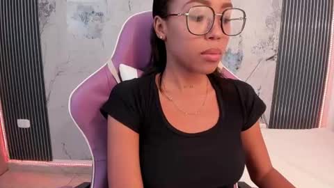 Laura online show from 06.25.26
