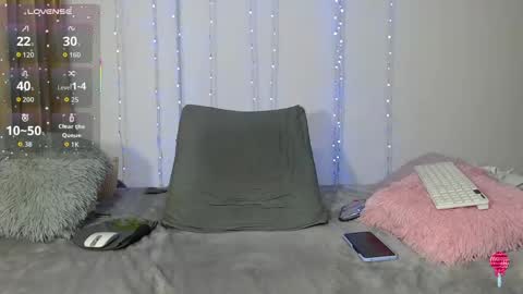 Snapshot of frank_gril19 chatting on 04.14.26 Karla online show from 04.14.26