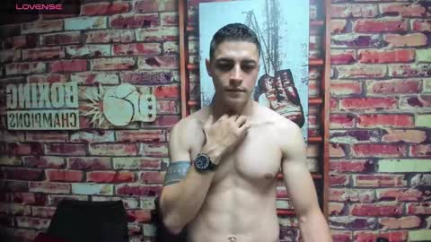 Snapshot of frank_millers chatting on 01.22.25 Frank online show from 01.22.25