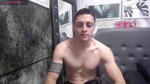 Snapshot of frank_millers chatting on 02.10.25 Frank online show from 02.10.25