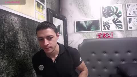 Snapshot of frank_millers chatting on 02.11.25 Frank online show from 02.11.25