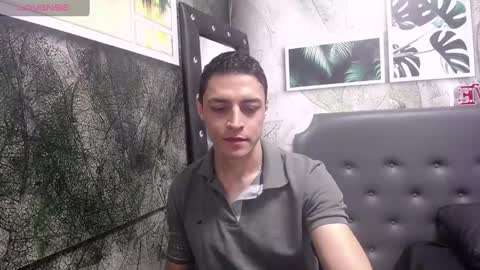 Snapshot of frank_millers chatting on 02.12.25 Frank online show from 02.12.25