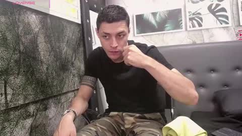 Snapshot of frank_millers chatting on 03.06.25 Frank online show from 03.06.25