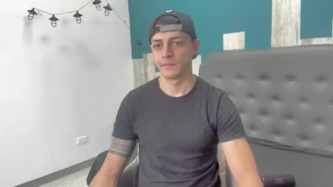 Snapshot of frank_millers chatting on 10.03.25 Frank online show from 10.03.25