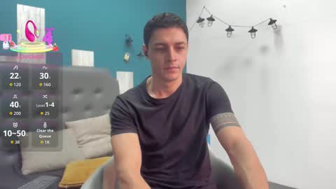 Snapshot of frank_millers chatting on 10.13.25 Frank online show from 10.13.25