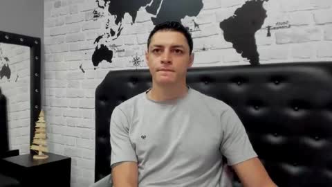 Snapshot of frank_millers chatting on 11.25.25 Frank online show from 11.25.25