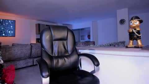 Frank Farrell. Hey remember to give me a thumbs up Ty online show from 01.17.25