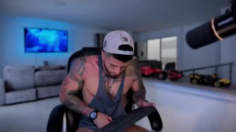 Frank Farrell. Hey remember to give me a thumbs up Ty online show from 09.10.25