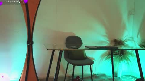 Fransheska online show from 04.08.26