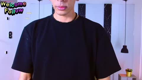 Snapshot of franvill_trato chatting on 09.22.25 Franvill trato online show from 09.22.25