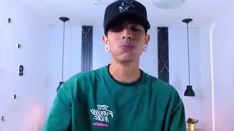 Snapshot of franvill_trato chatting on 11.01.25 Franvill trato online show from 11.01.25