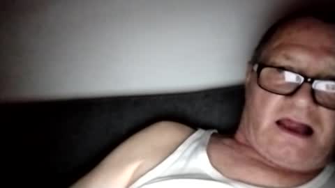 Wolfi online show from 03.10.25