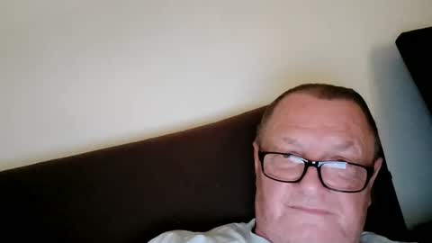Wolfi online show from 06.06.26