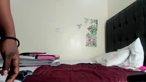 Sandra online show from 02.21.25