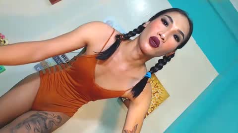 Snapshot of freaky_mariah chatting on 02.10.25 just call me mariah online show from 02.10.25