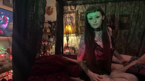 Snapshot of frecklefacefreak chatting on 12.14.25 Bambi online show from 12.14.25