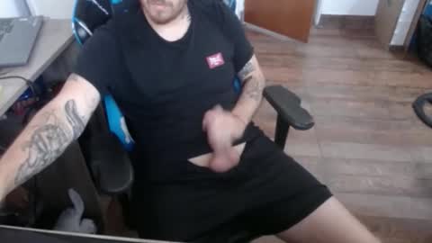 Snapshot of fredbkl2 chatting on 11.25.25 fredbkl2 online show from 11.25.25