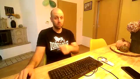 freddow online show from 10.20.25